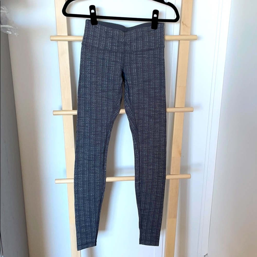 Lululemon Size 4 Gray leggings